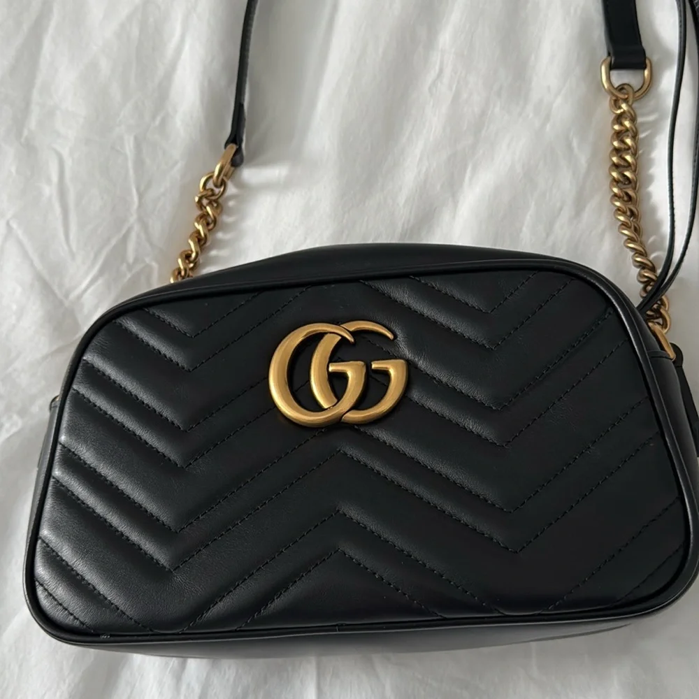 Gucci Marmont Small Camera Bag - Picture 10 of 10